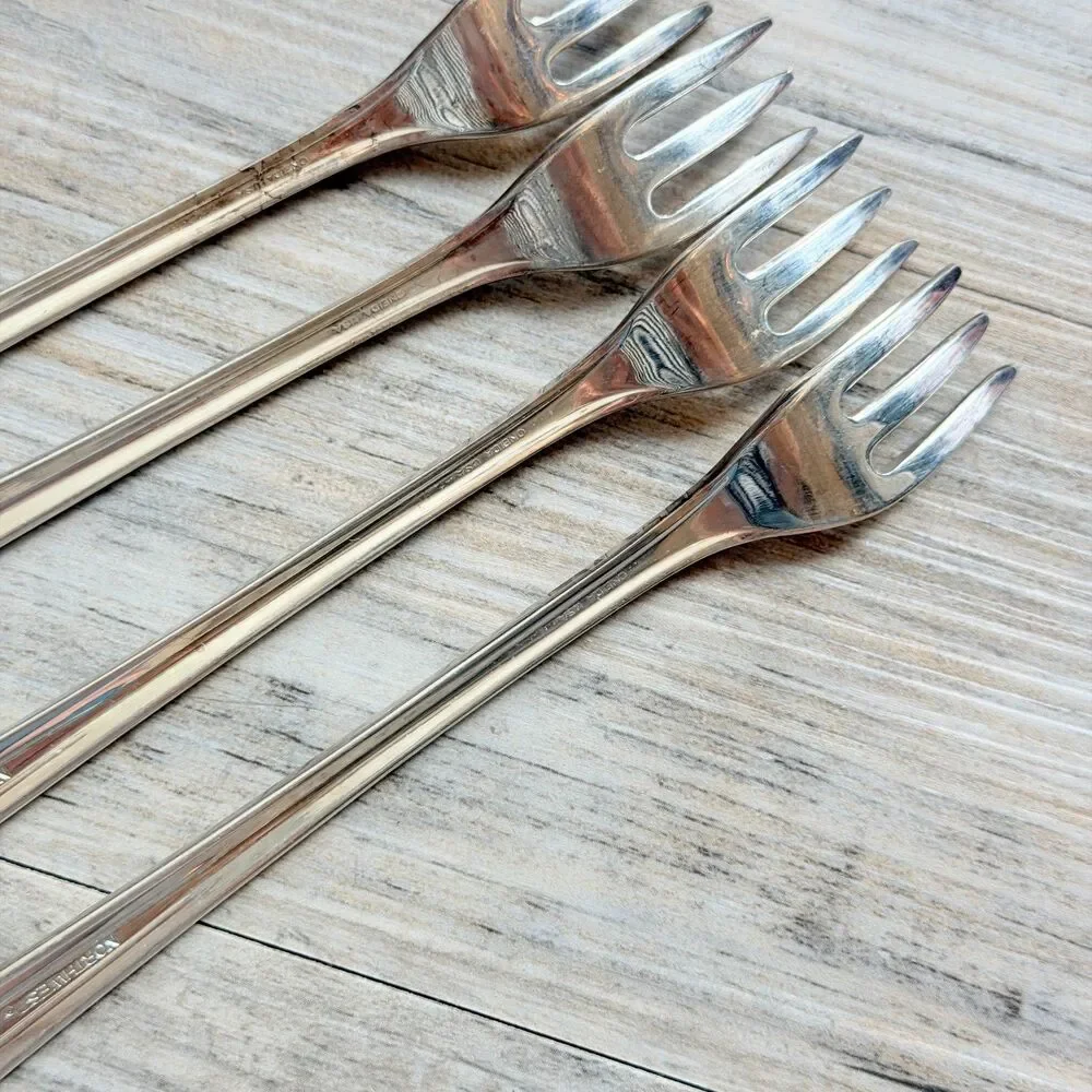 Set of 4 Oneida Northwest Silverplate Cocktail Seafood Forks USA Vintage Flatwar